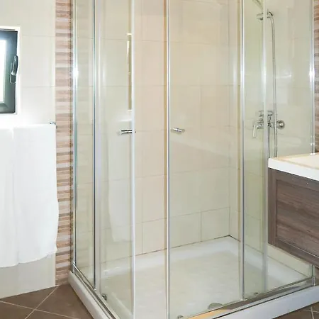 Sleeps 7 With Pool Air Con And Wifi Villa *