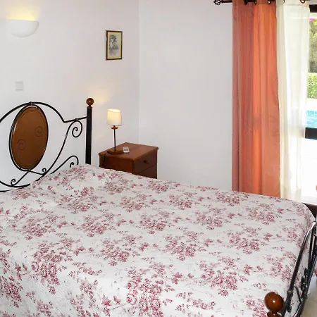 빌라 Sleeps 7 With Pool Air Con And Wifi 발도로보