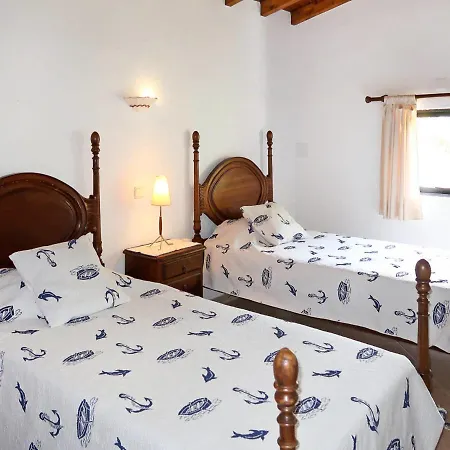 Sleeps 7 With Pool Air Con And Wifi 빌라