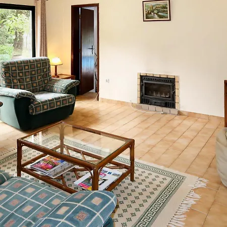 Sleeps 7 With Pool Air Con And Wifi 빌라